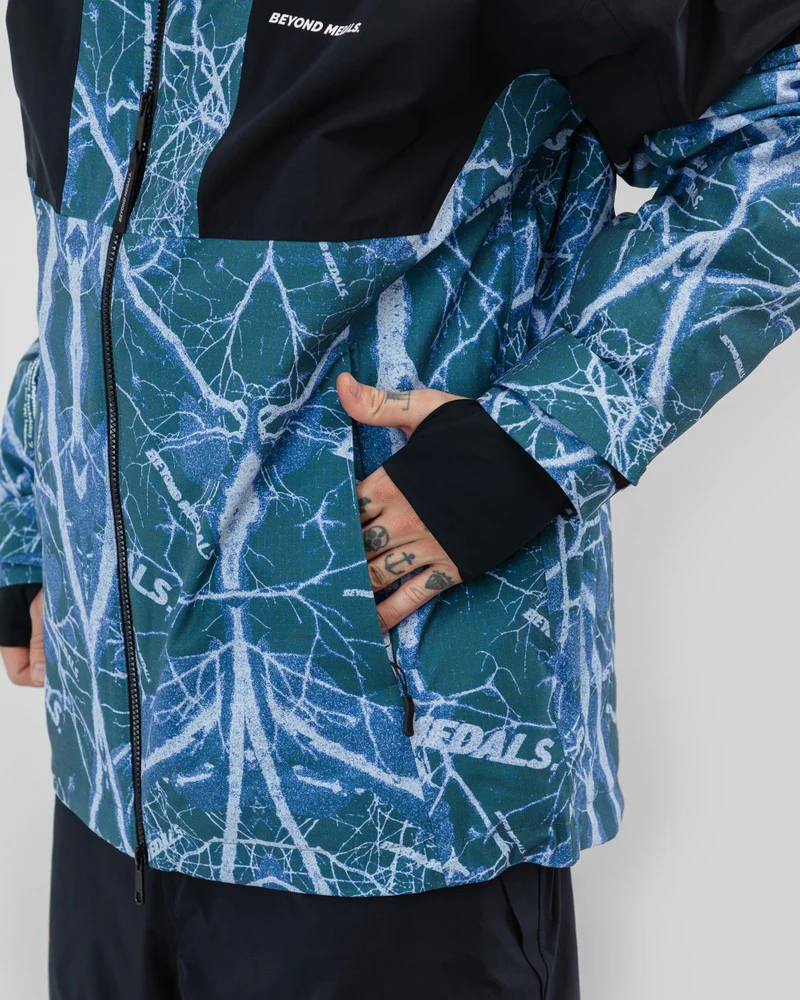 2026 BEYOND MEDALS CARGO FULLZIP JACKET 2L - Image 11