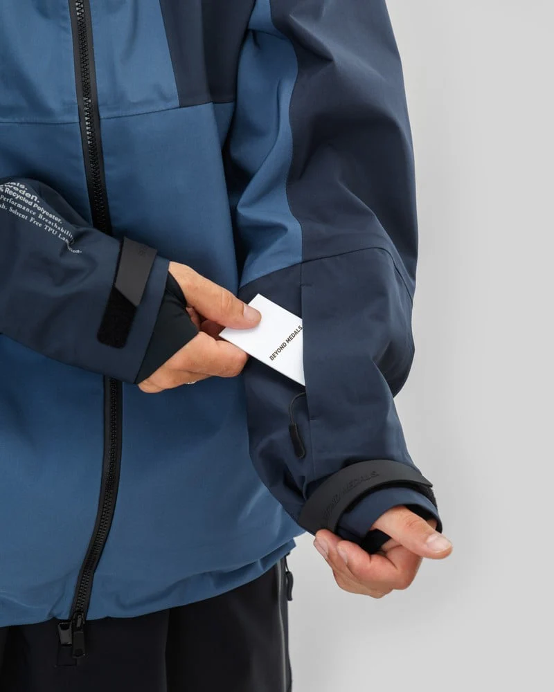 2026 BEYOND MEDALS TECH JACKET 3L - Image 8