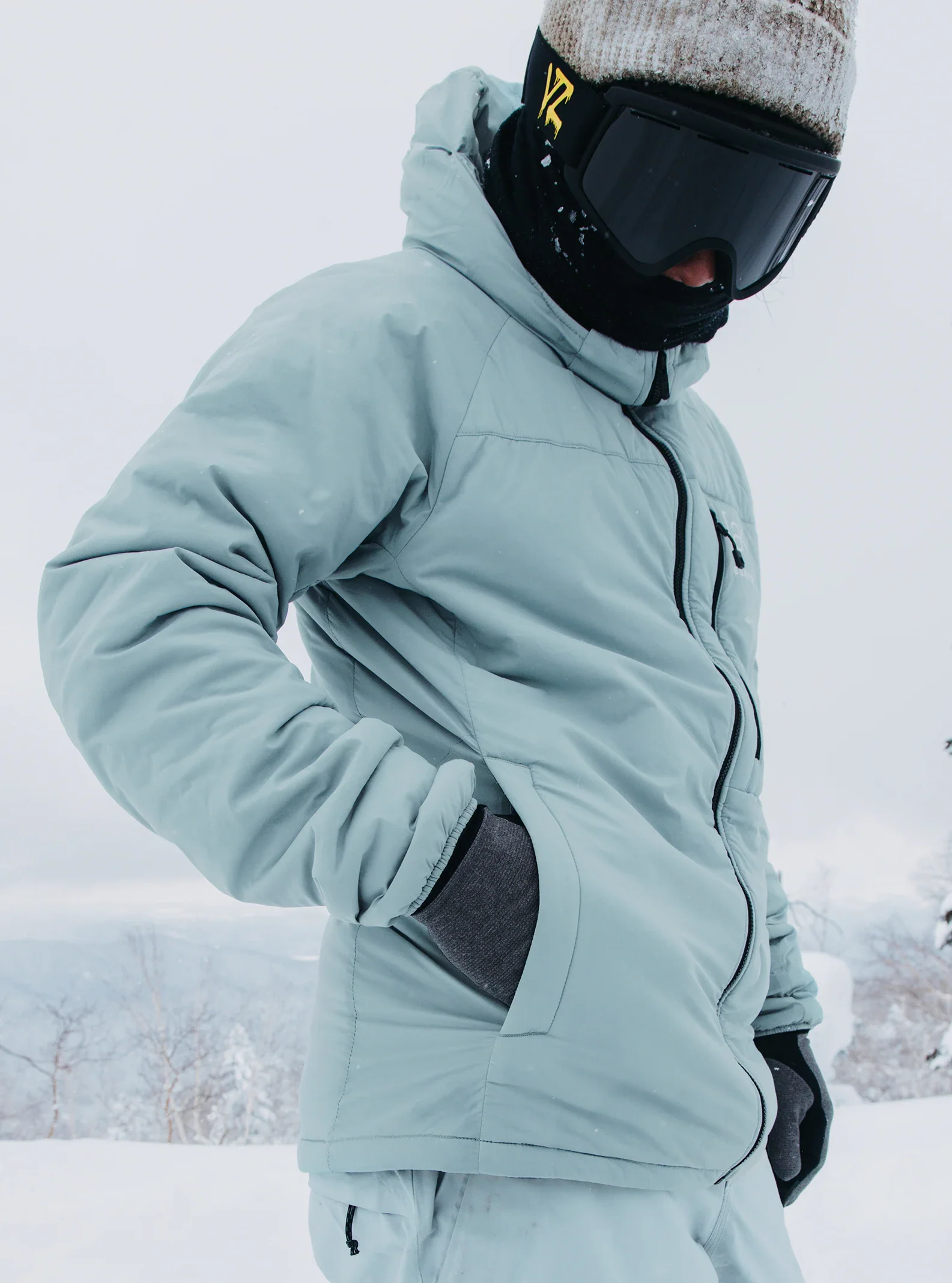 2025 BURTON Men's [ak] Helium Stretch Hooded Insulator - Image 3