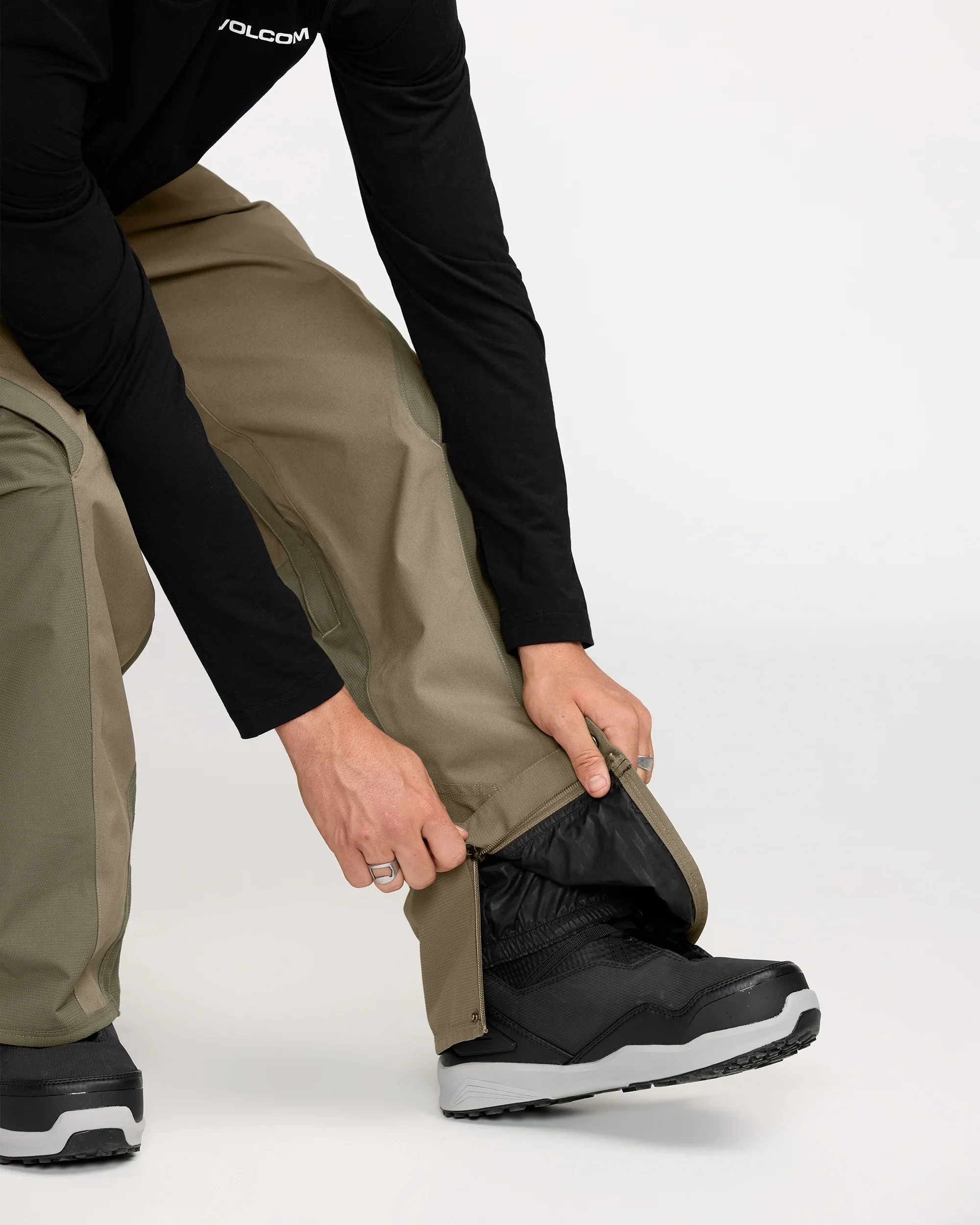 2026 VOLCOM KLEVELAND PANT - Image 7