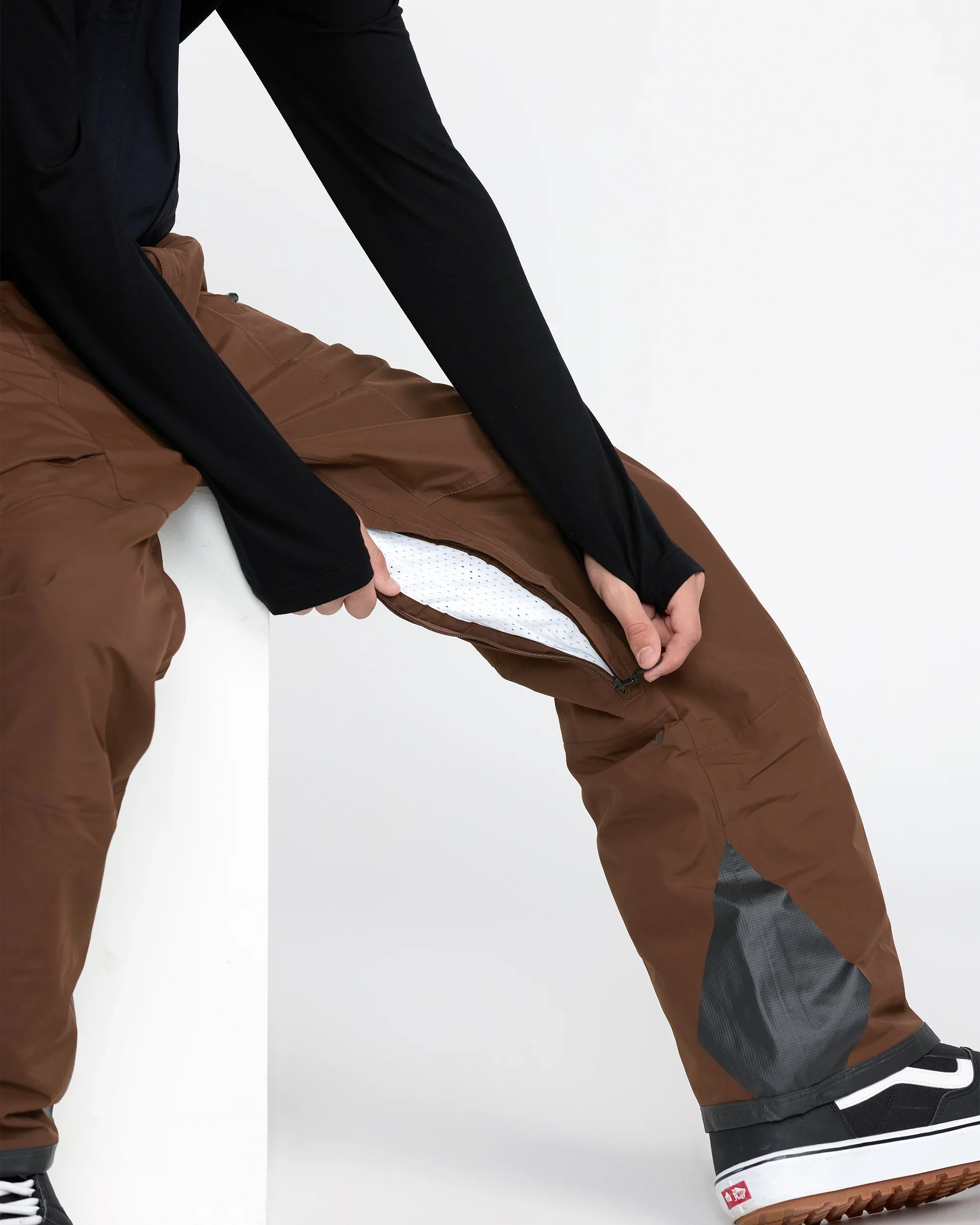 2026 VOLCOM RAIN GORE-TEX BIB OVERALL - Image 4