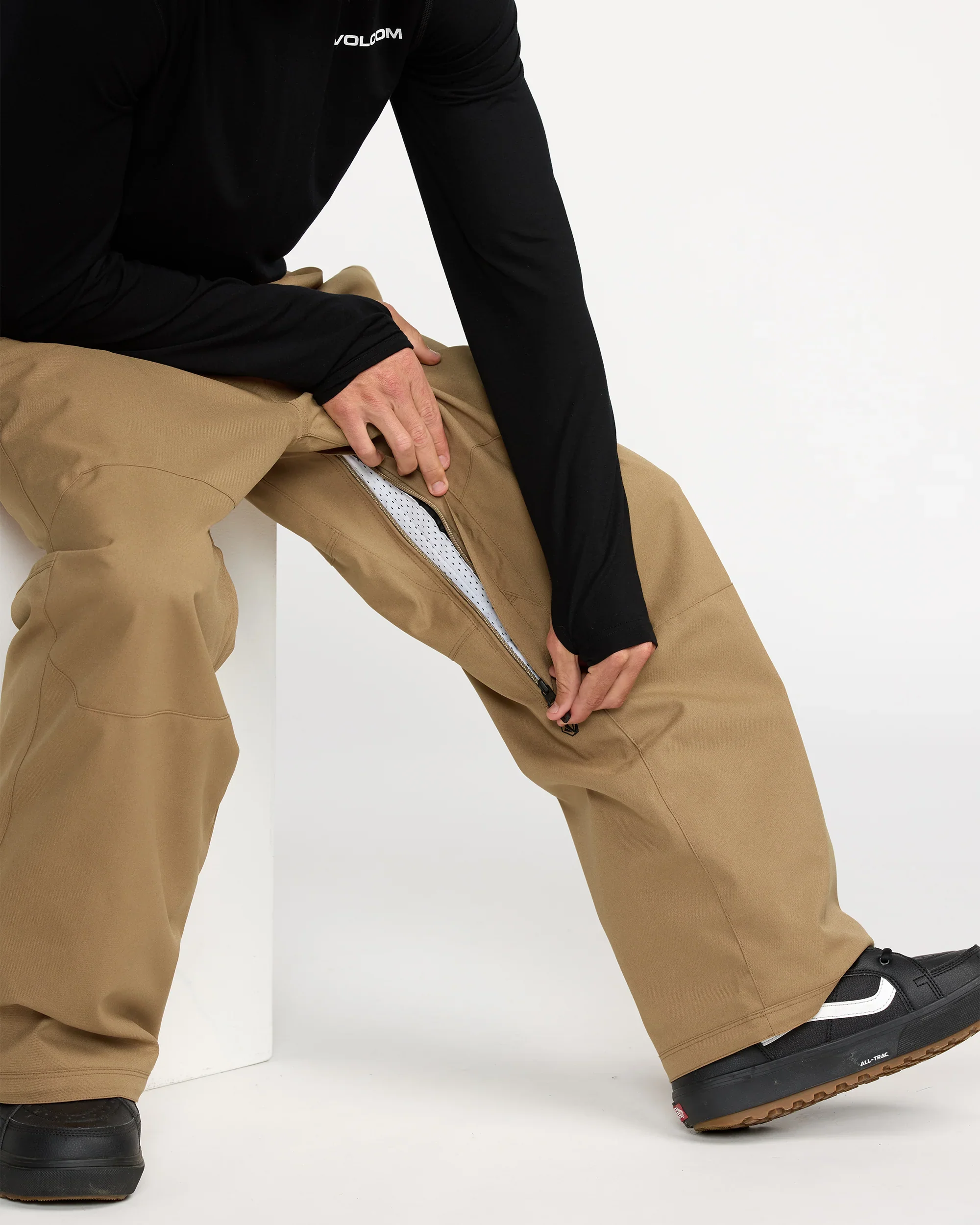 2026 VOLCOM SNOW BILLOW PANT - Image 3